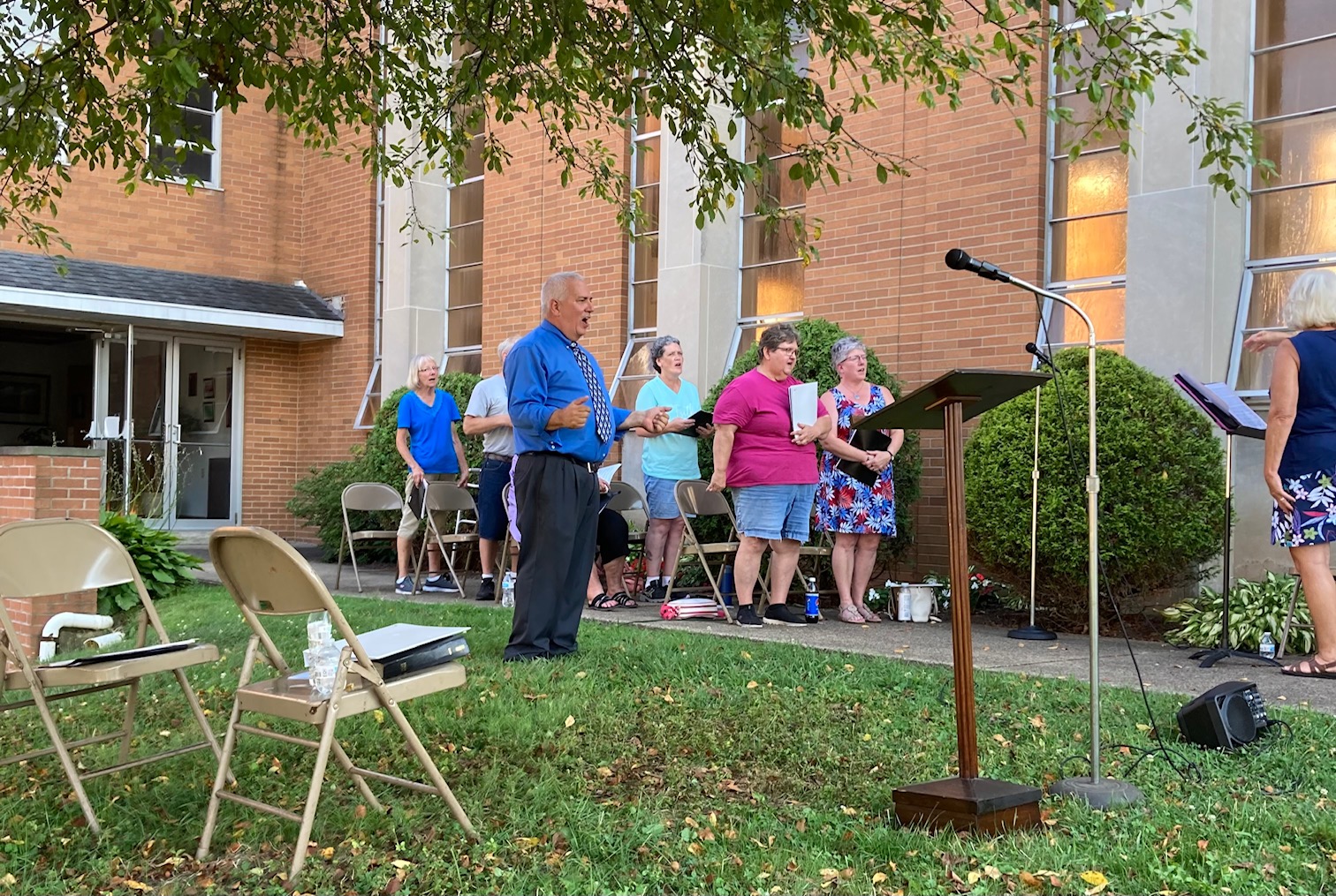 Worship on the Lawn